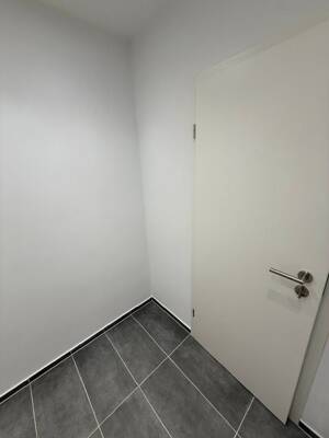 renovierte 2,5-Zimmer-Wohnung in Stuttgart-Untertürkheim – 70327 Stuttgart – Vorschaubild 7