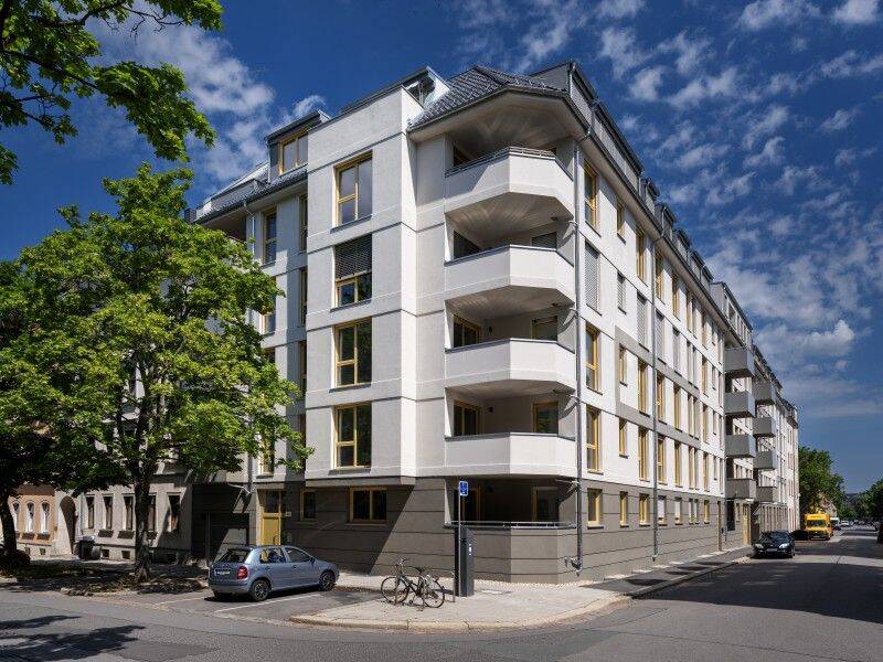 Erstbezug : Exklusiver Neubau im Zentrum mit Balkon, Fußbodenheizung und Parkett! – Chemnitz – Bild 1 von 9