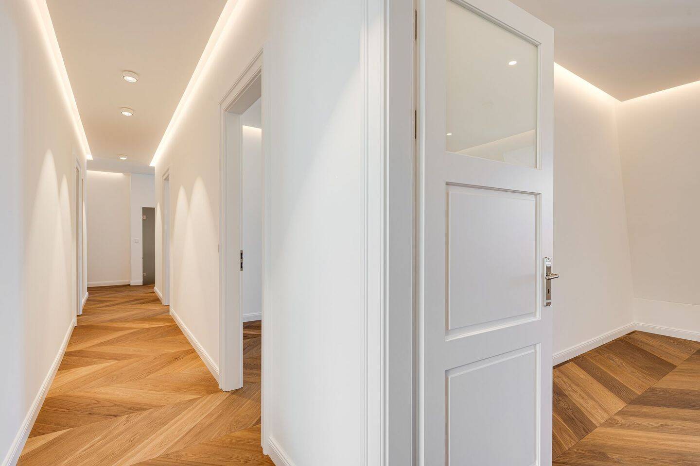 Wohnen über den Dächern: Luxus-Maisonette im Altbau – München – Vorschaubild 6