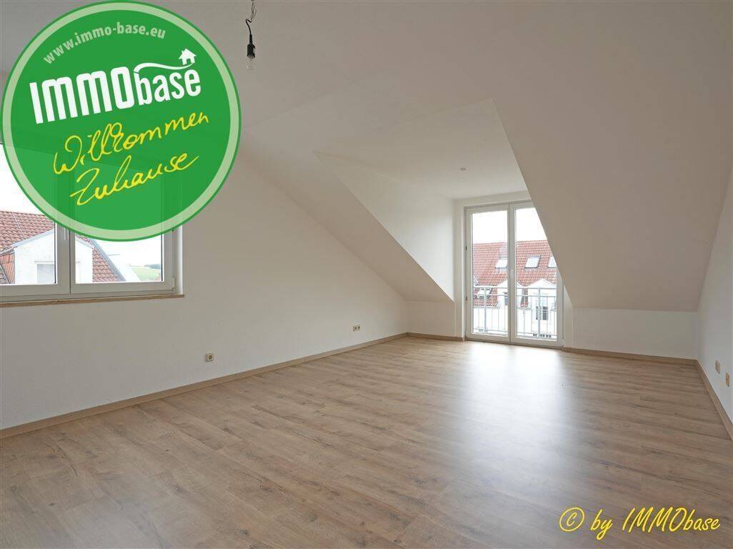 Dachgeschoss-Charme mit 2 Balkonen - Frei!