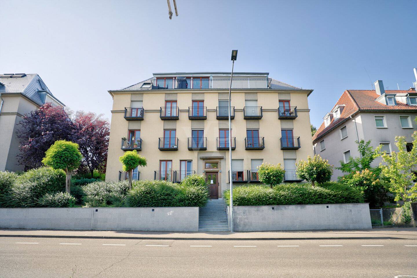 Eleganz aus den 20ern: Sanierte 4,5-Zimmer-Altbauwohnung mit Terrasse & Garten im Heilbronner Osten – Heilbronn – Vorschaubild 3