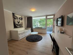 MODERNES CITY-STUDIO IN CHARLOTTENBURG - RUHIGE HOFLAGE, WEST-BALKON & SICHERE TIEFGARAGE (OPT.)! – 10627 Berlin – Vorschaubild 2