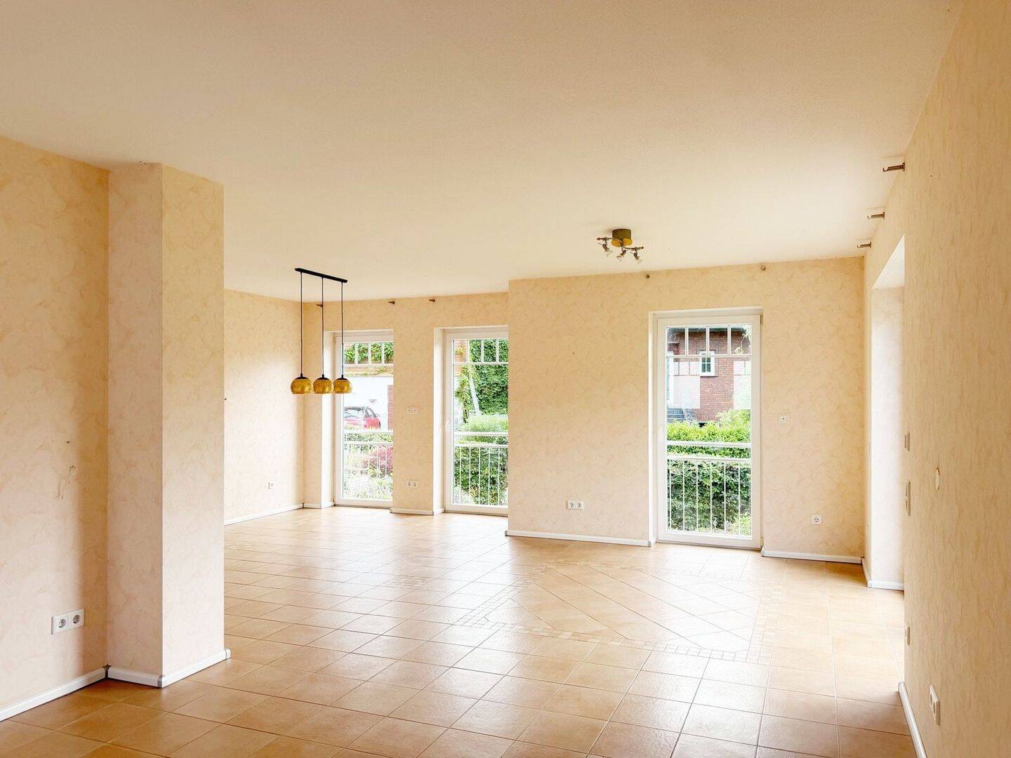 Familienfreundliches Architektenhaus mit Einliegerwohnung und Naturgarten in Linz am Rhein – Linz am Rhein – Vorschaubild 8