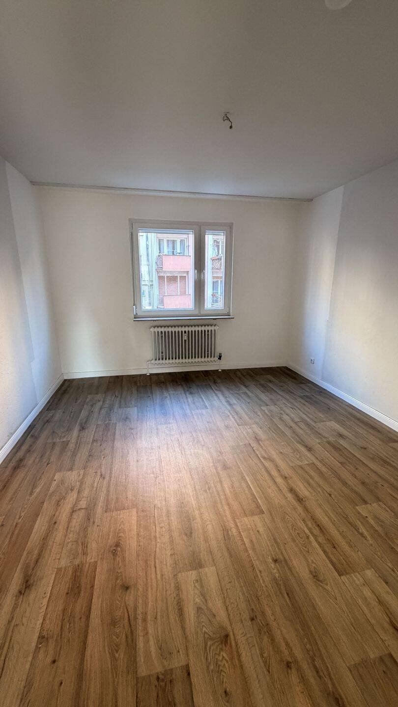Helle 2-Zimmer-Wohnung mit Balkon – Nähe Nordklinikum – Nürnberg – Vorschaubild 5