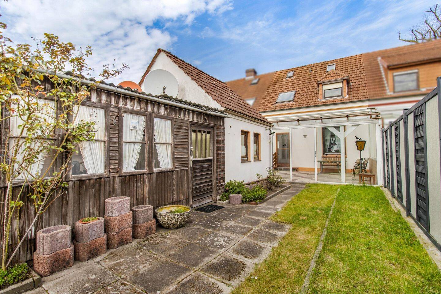 Reihenmittelhaus mit ausgebautem Dachgeschoss, Vollkeller und Doppelgarage in Ohlenhof – Bremen – Vorschaubild 3