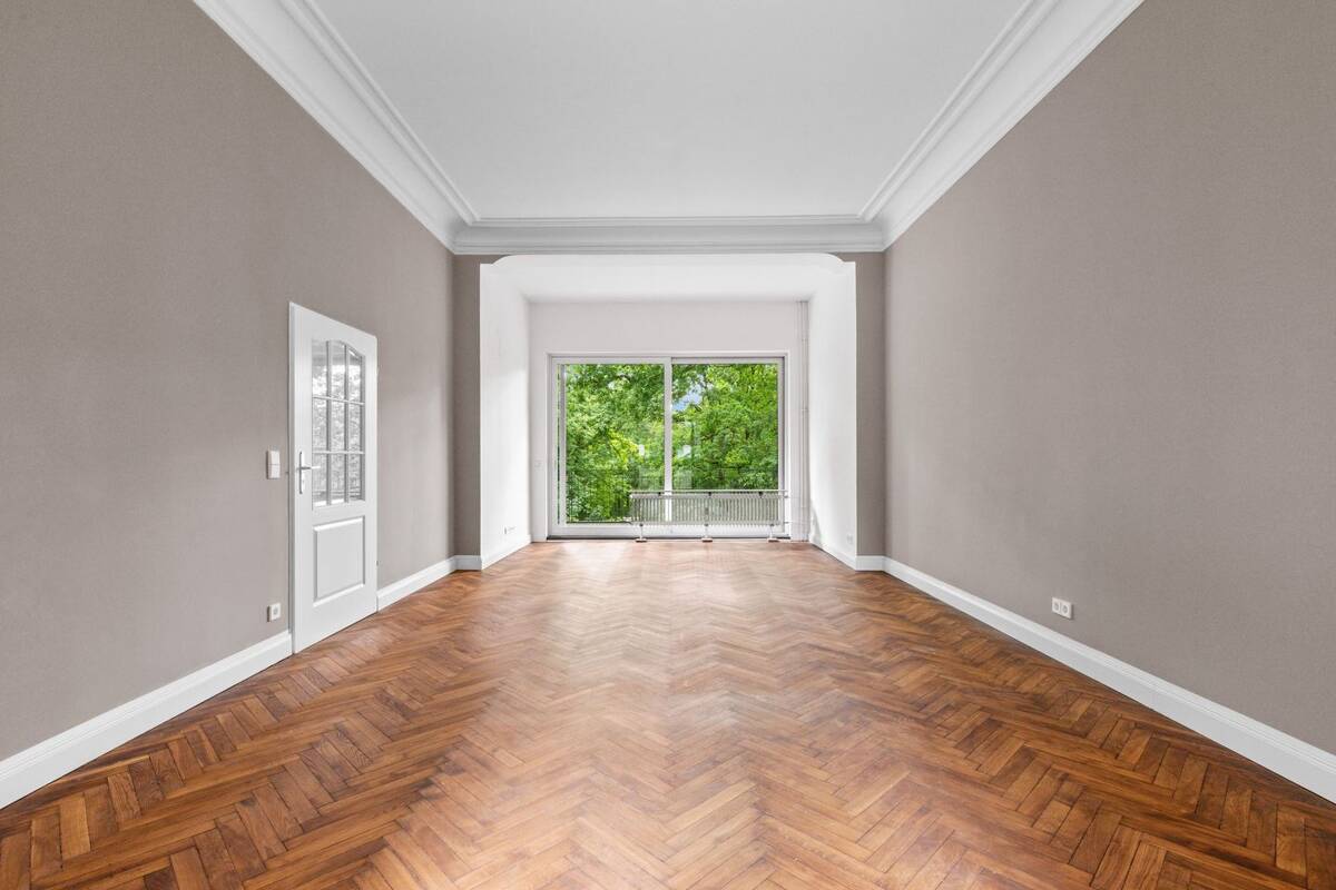 Innen charmanter Altbau, außen modern: Schöne Wohnung mit direktem Zugang zum Alsterwanderweg – 22391 Hamburg – Bild 1 von 9