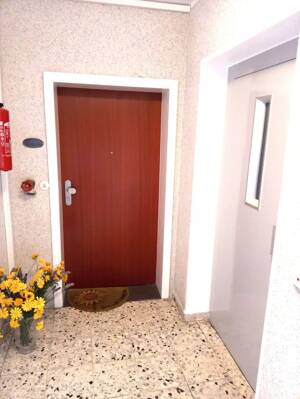 Traumhafter Blick 3 Zi 99 qm 6. OG Dachterrasse Fahrstuhl EBK Parkett – 25348 Glückstadt – Vorschaubild 3