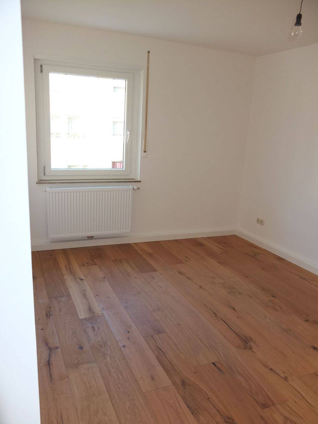 Neu renovierte 3-Zimmer-Wohnung mit Balkon in Nürnberg Schweinau – Nürnberg – Vorschaubild 5