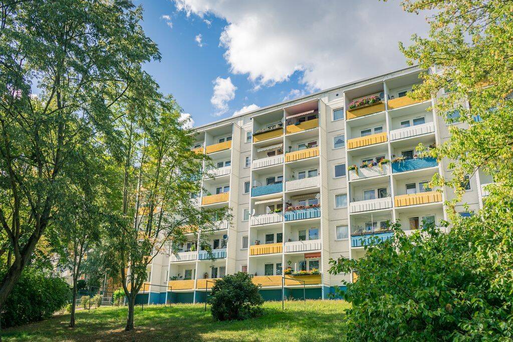 Balkonwohnung mit offener Küche – Chemnitz – Vorschaubild 4