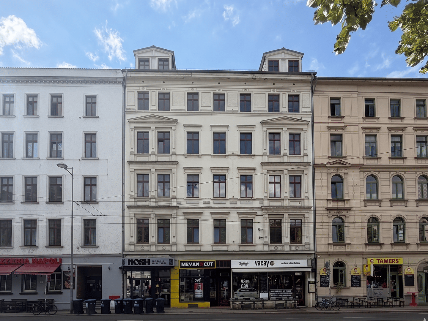 Frei werdende 2,5-Zimmer-Eigentumswohnung: 77 m² mit Einbauküche, Balkon und Lift – Leipzig – Vorschaubild 2