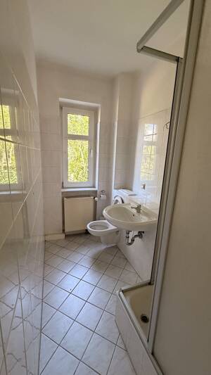 Hübsche 3-Raum-Wohnung mit Loggia direkt an der Fachhochschule! – 99085 Erfurt – Vorschaubild 9