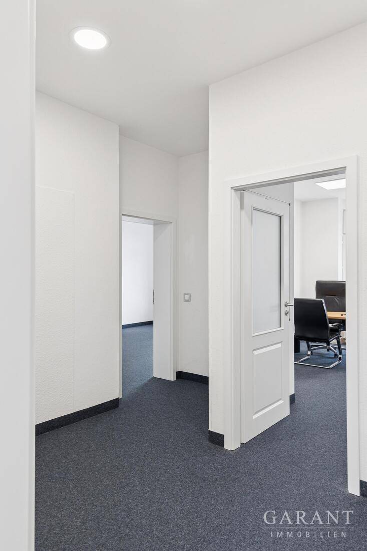 Zentrale Lage, historischer Charme, vielseitige Perspektiven! – Augsburg – Vorschaubild 5