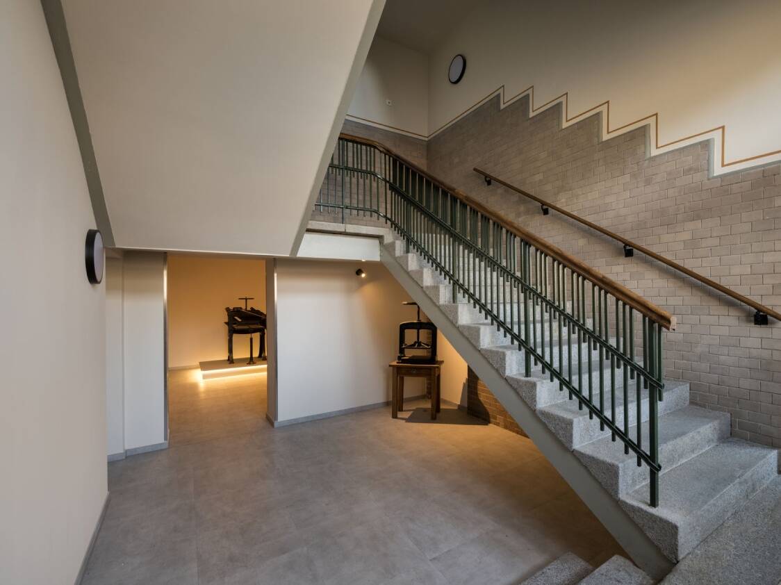//Modern Wohnen in eh. Fabrikgebäude * 2 Zimmer * EBK * Aufzug// – Leipzig – Vorschaubild 2