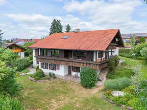 Großzügiges Einfamilienhaus mit Einliegerwohnung und traumhaftem Panoramablick in Oberhausen – 82386 Oberhausen – Vorschaubild 3