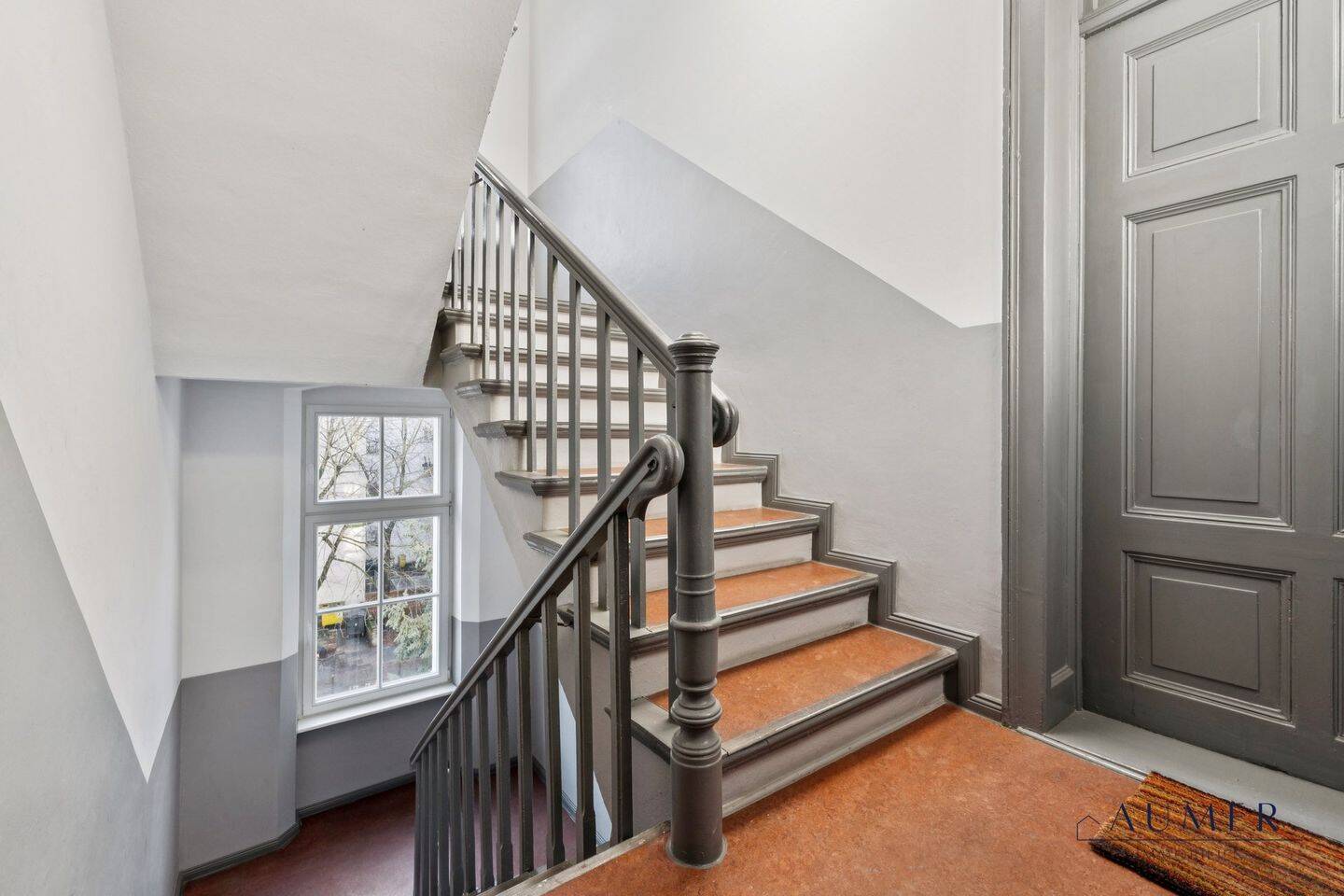 Sanierte 3-Zimmer Dachgeschosswohnung mit Balkon – Berlin – Vorschaubild 4