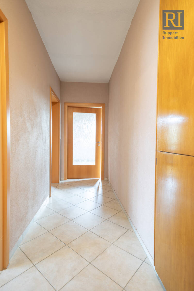 Zweifamilienhaus | leerstehend | Doppelgarage | 1.085 m² | Abtswind – Abtswind – Vorschaubild 9