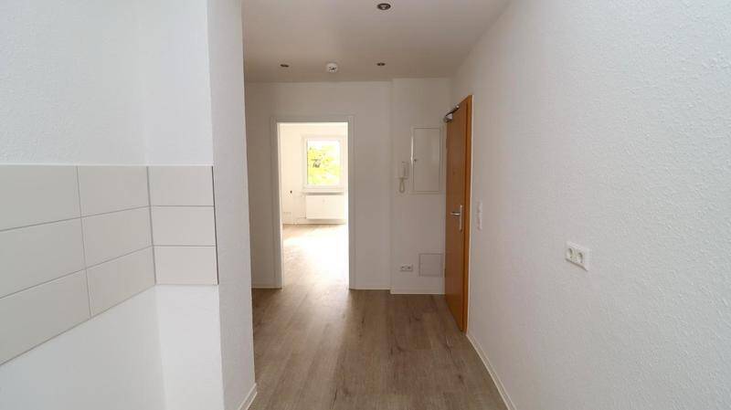 Die perfekte Pendlerwohnung: Stadtnah + Grün + Autobahnanbindung – Chemnitz – Vorschaubild 8