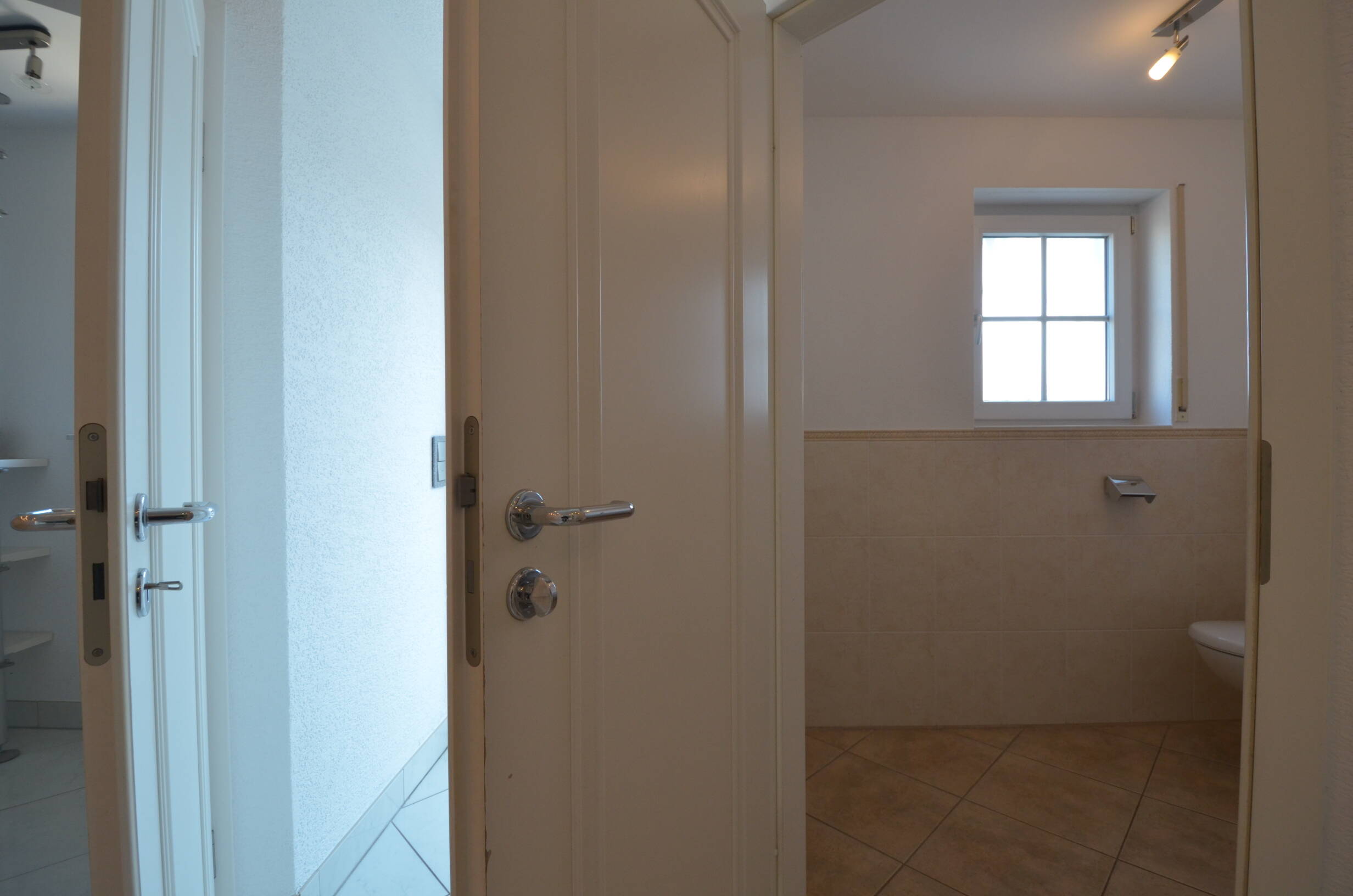 Geräumige, gepflegte 5-Zimmer-Terrassenwohnung in Frickenhausen Tischardt – Frickenhausen – Vorschaubild 4