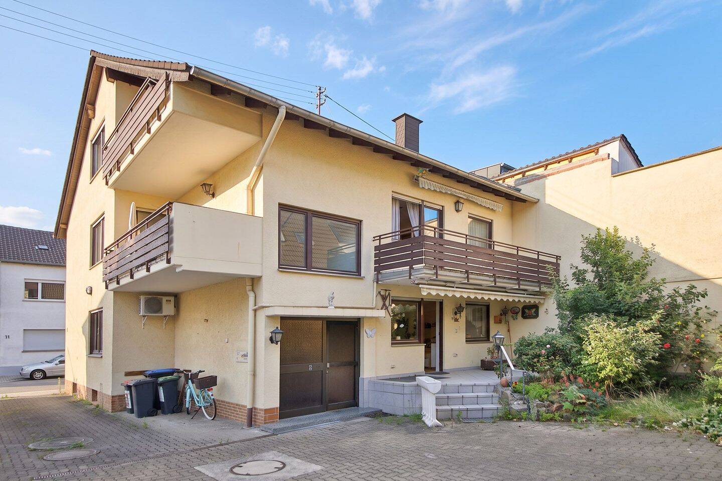Vielseitiges MFH: 4 Einheiten (EG frei)+ Nebengebäude mit Wohnraum-Potenzial – Karlsruhe – Vorschaubild 2