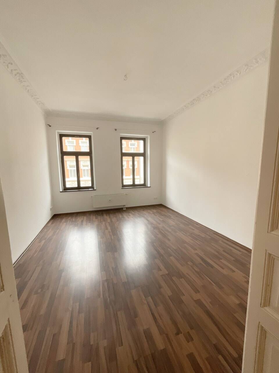 Die ist es! + Vermietete 3 Zimmer in Gohlis + Sonniger Westbalkon + Dunkles Laminat + Bad mit Wanne – Leipzig – Vorschaubild 8