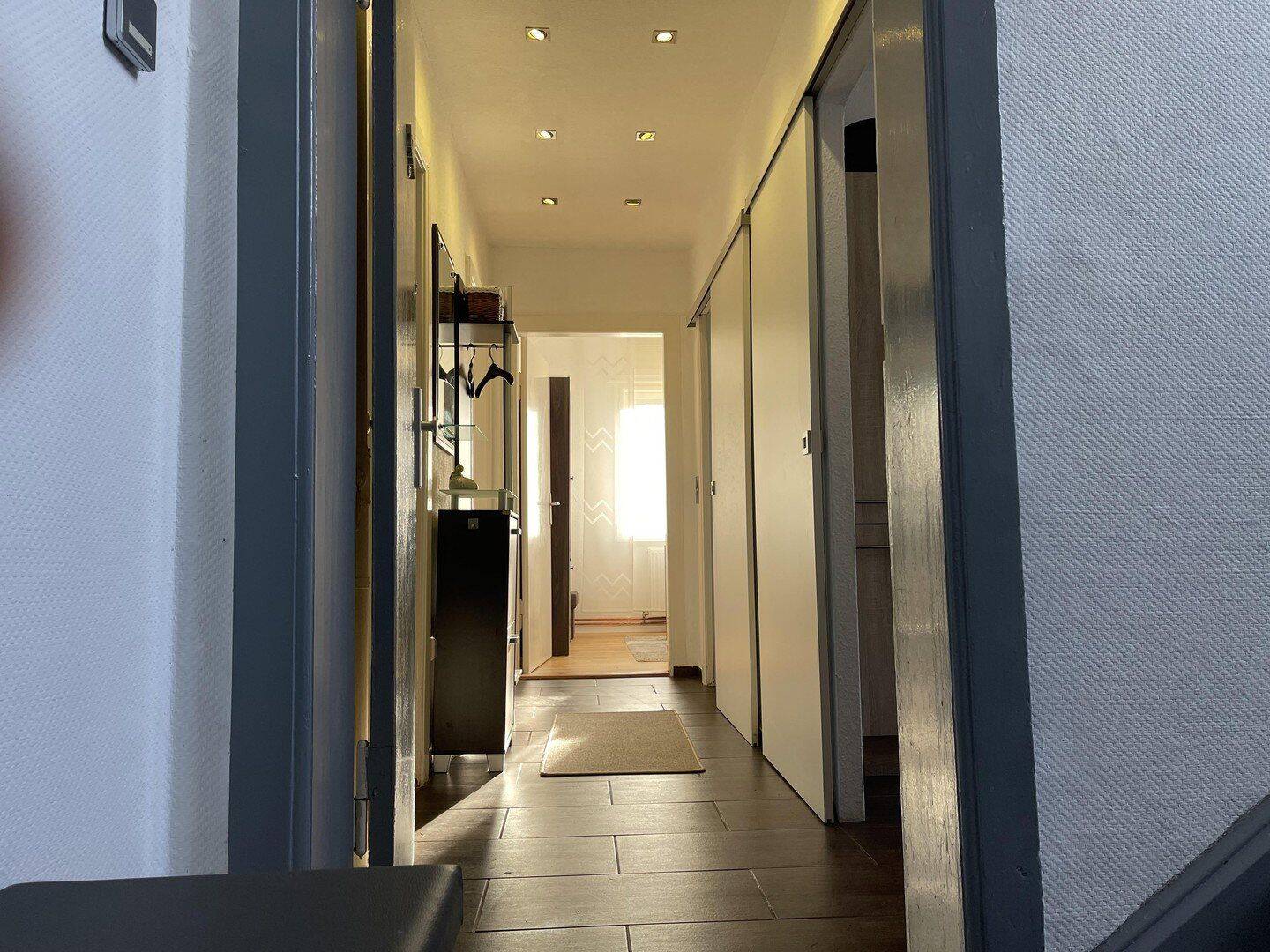 Renditeobjekt: Mehrfamilienhaus mit 5 möblierten Einheiten & Wellnessbereich. Provisionsfrei – Berlin – Vorschaubild 8