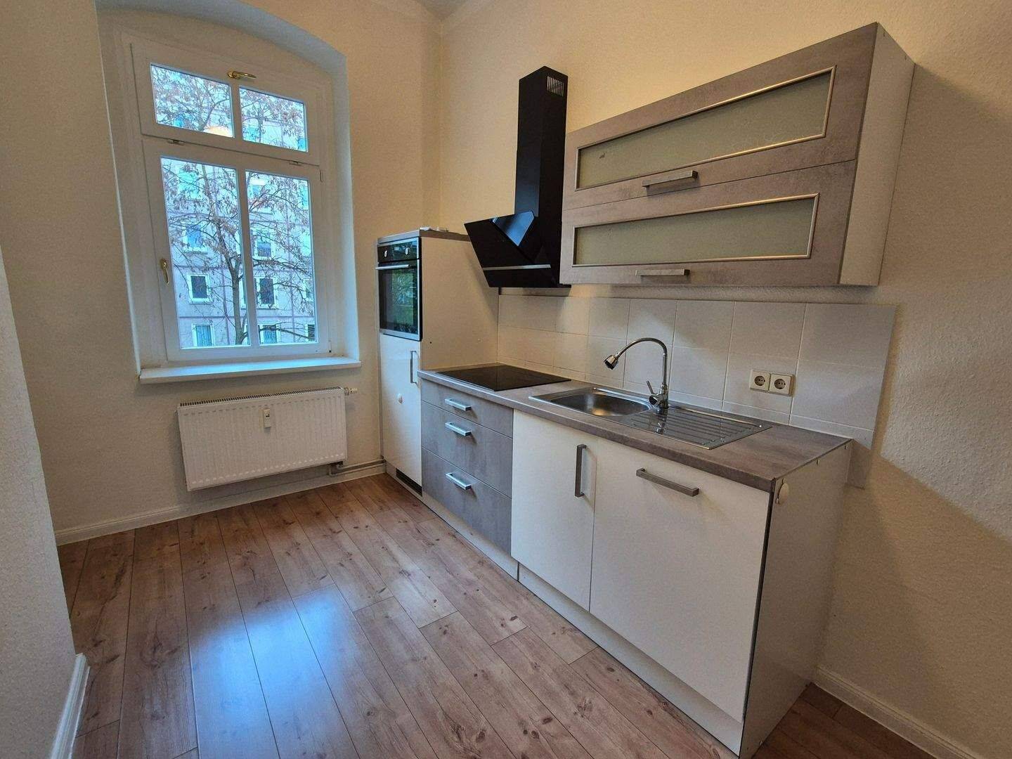 Bezugsfreie lichtdurchflutete 2-Zimmer-Wohnung (leicht in 3-Zimmer zu erweitern) mit hohen Stuckdecken – Berlin – Vorschaubild 7