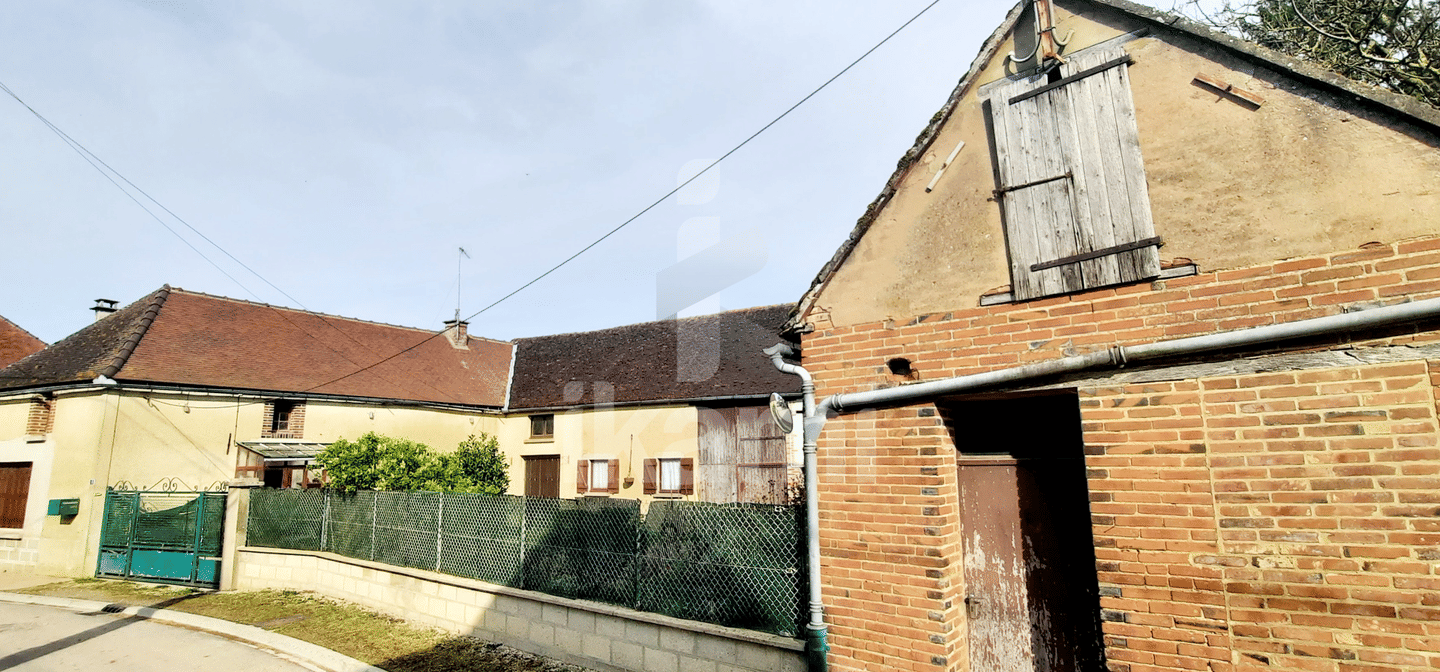 Maison 7 pièces 122 m² · à Germigny · 122 m² · 95 000 €