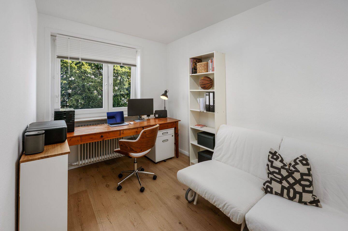 Lichtdurchflutete 3-Zimmer-Wohnung mit Westbalkon in begehrter Adresslage – Hamburg – Vorschaubild 3