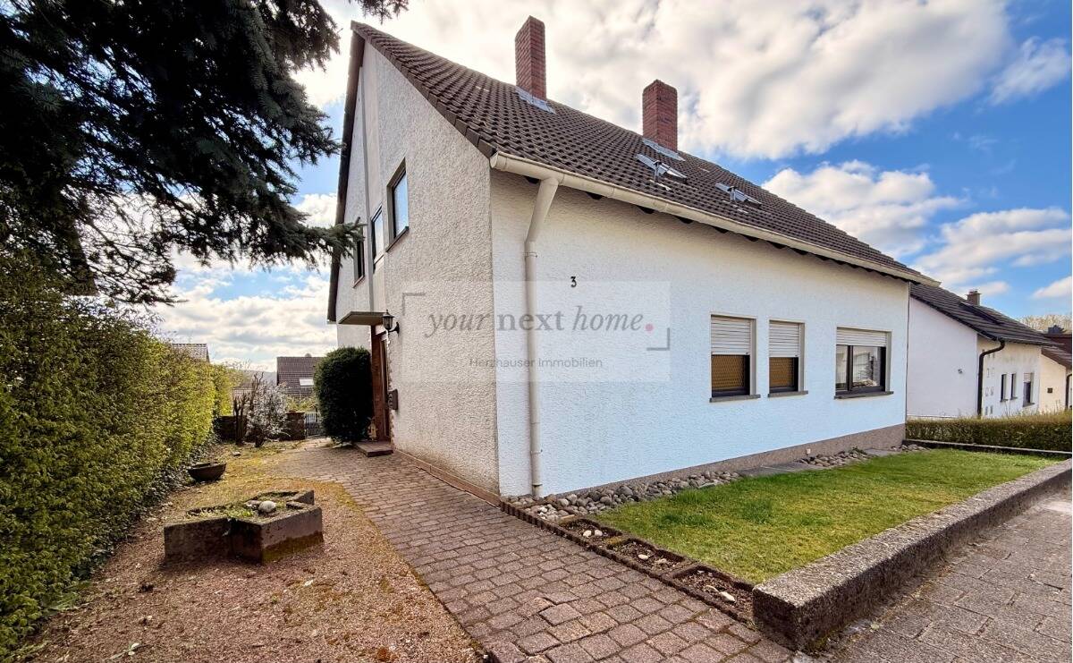 Ein- bis Zweifamilienhaus in Friedrichsthal auf insgesamt ca. 163 m² mit sonnigem Garten – Friedrichsthal – Bild 1 von 9