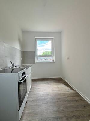 Renovierte 2 Zimmer Wohnung mit neuem Bad und Balkon! – 22111 Hamburg – Vorschaubild 6