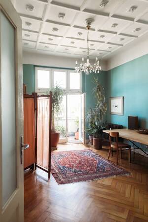 Charmante Altbauwohnung mit Balkon und Aufzug im Herzen von Wilmersdorf – 10707 Berlin – Vorschaubild 2