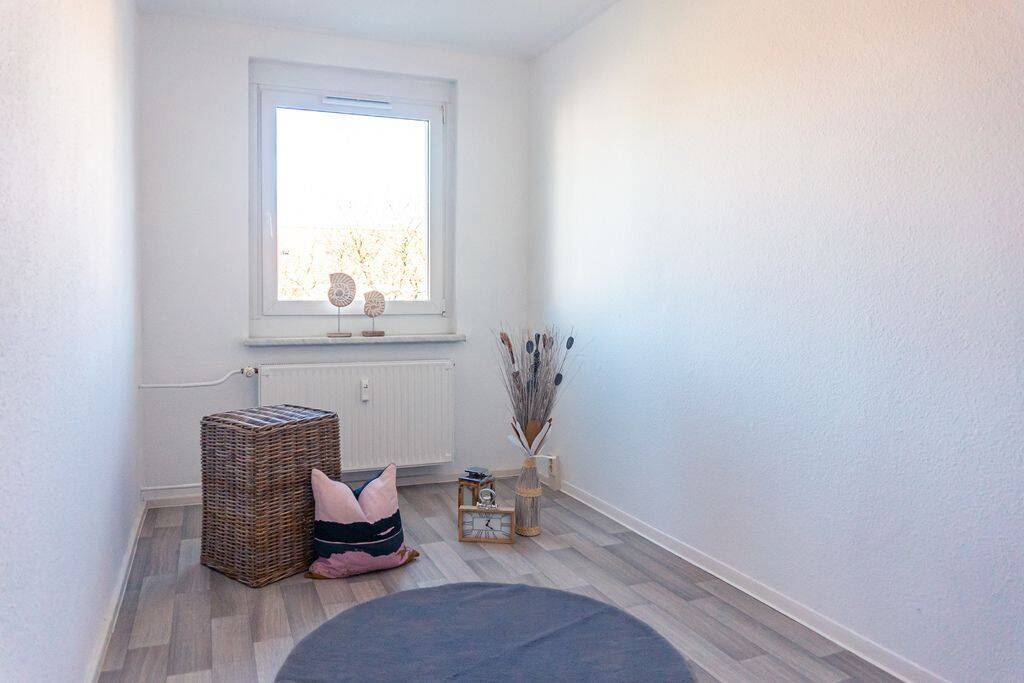 Nahe Grünanlage gelegene 3-Raum-Wohnung mit Balkon – Chemnitz – Vorschaubild 3