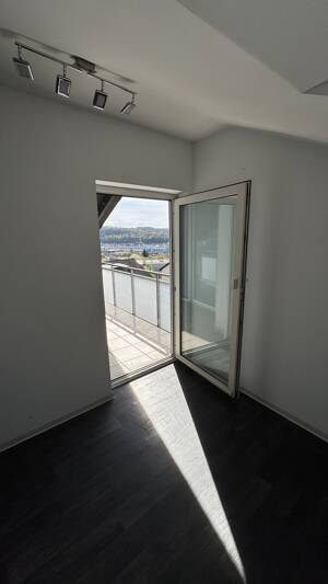3-Zimmer-Wohnung Dachgeschoss Würzburg Dürrbachau Balkon teilmöbliert – 97080 Würzburg – Vorschaubild 9