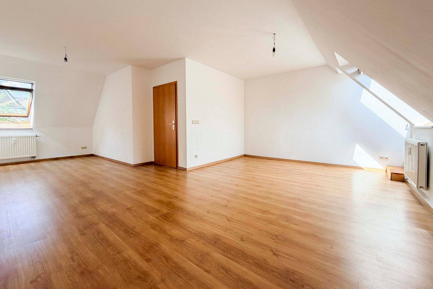 *Eigennutzung* 2-Zi. mit EBK, Balkon und Stellplatz – Chemnitz – Vorschaubild 3