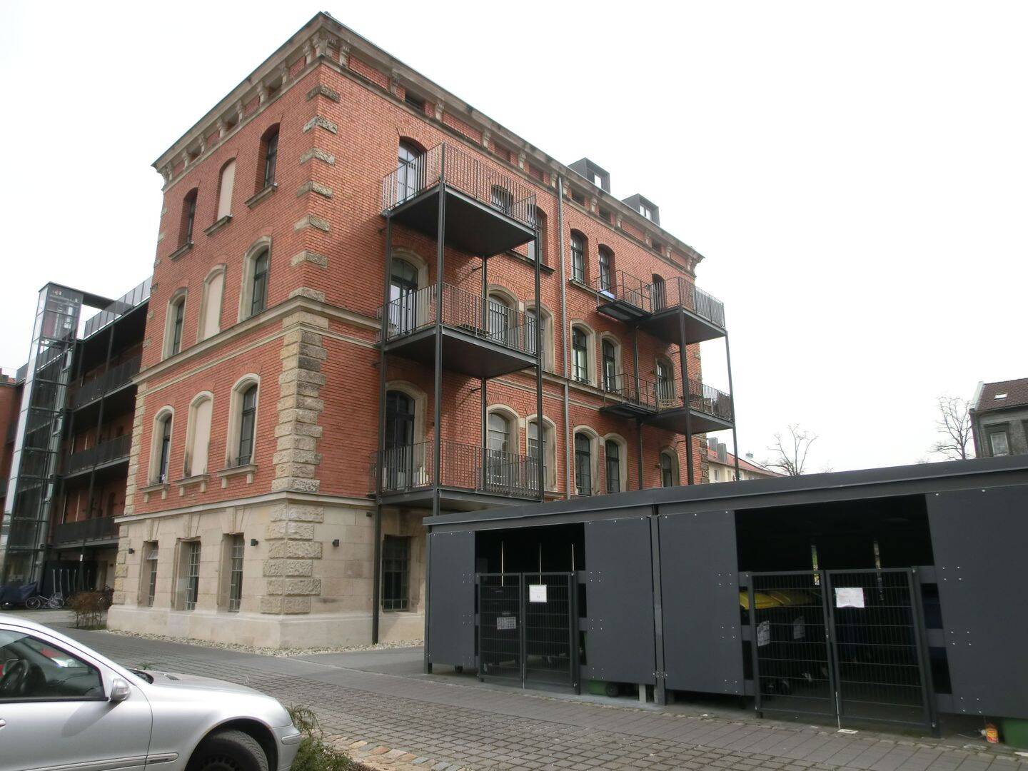 Schickes Studentenapartment in einem Gebäude unter Denkmalschutz – Erlangen – Vorschaubild 2