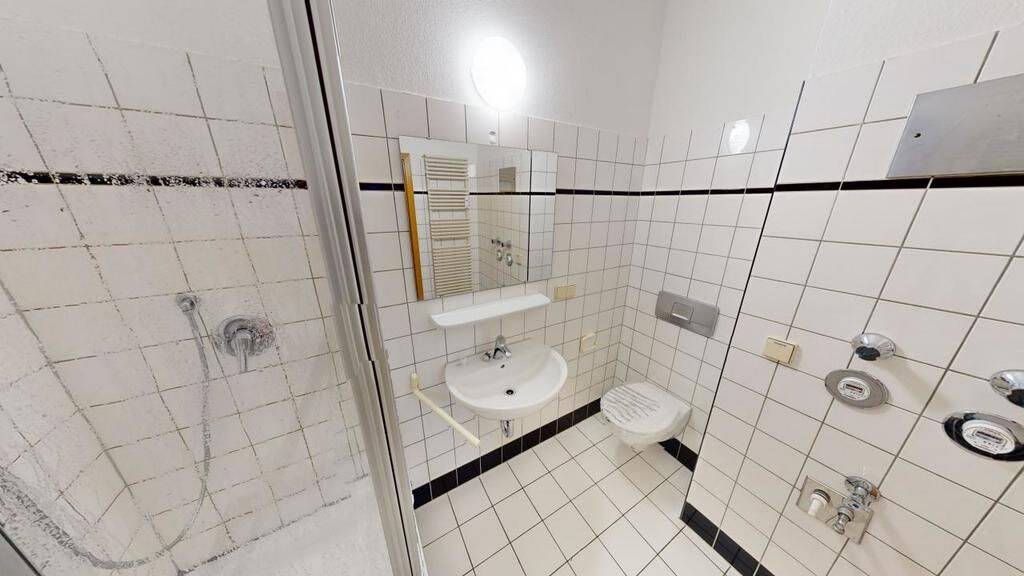 Bezugsfertige 2-Raum-Wohnung mit Dusche – Chemnitz – Vorschaubild 4