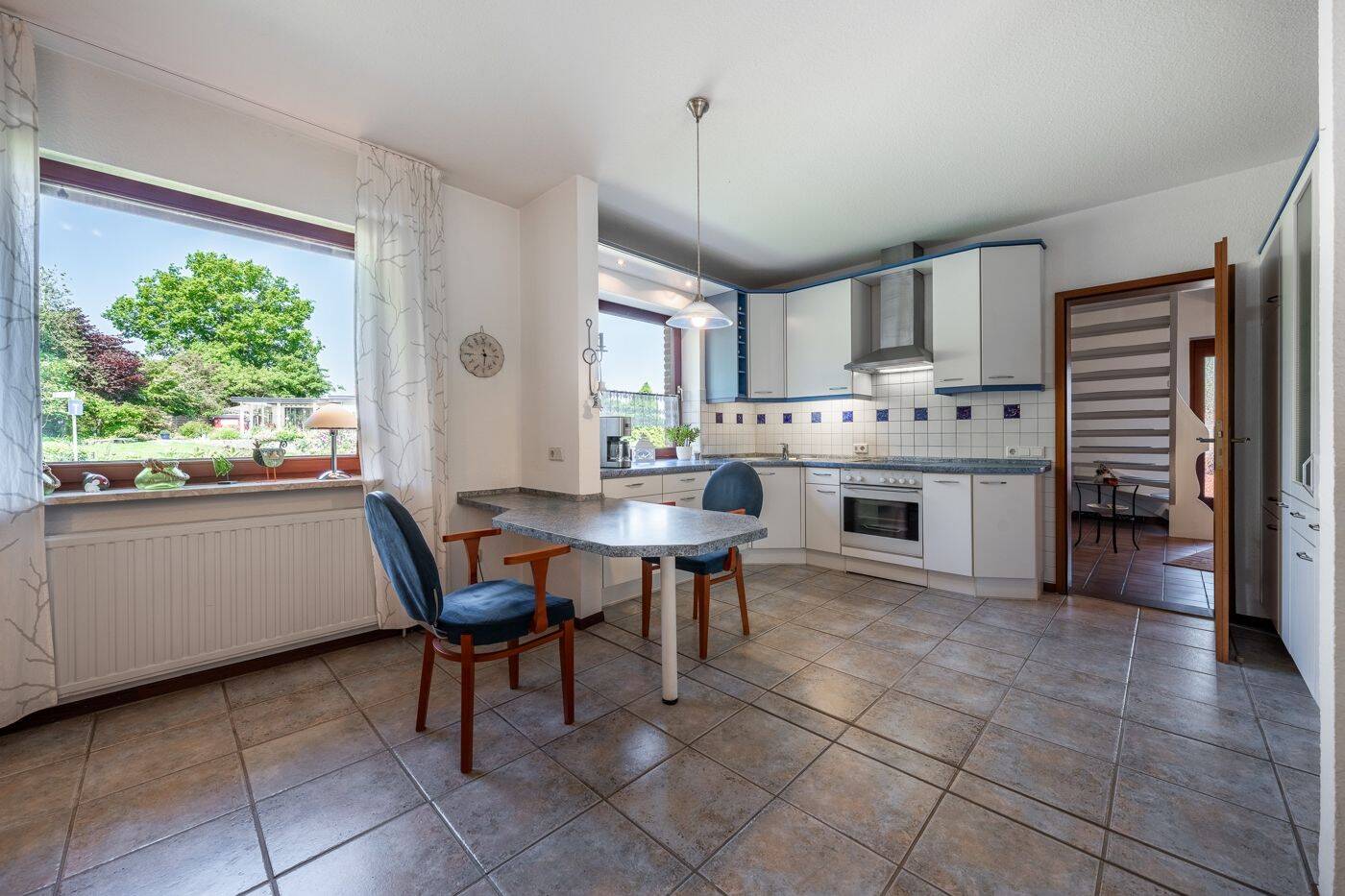 Großzügiges Einfamilienhaus mit Doppelgarage und Gartenparadies in Fahrdorf an der Schlei – Fahrdorf – Vorschaubild 4