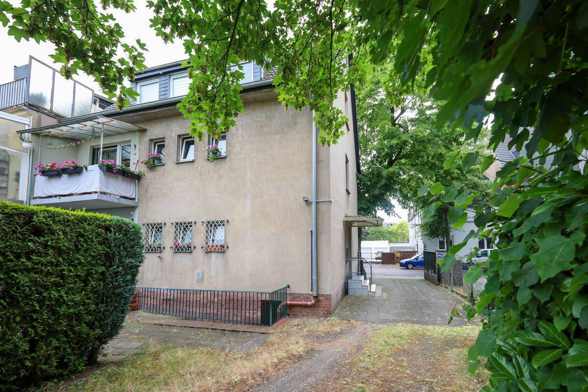 Mehrfamilienhaus mit Zukunftspotenzial – Düsseldorf – Vorschaubild 2