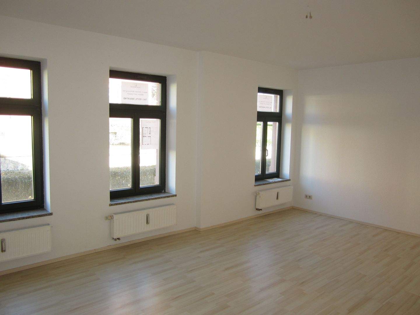 Frisch renovierte 2-Zimmer-Wohnung mit Balkon und Stellplatz in Ebersdorf – Chemnitz – Vorschaubild 2