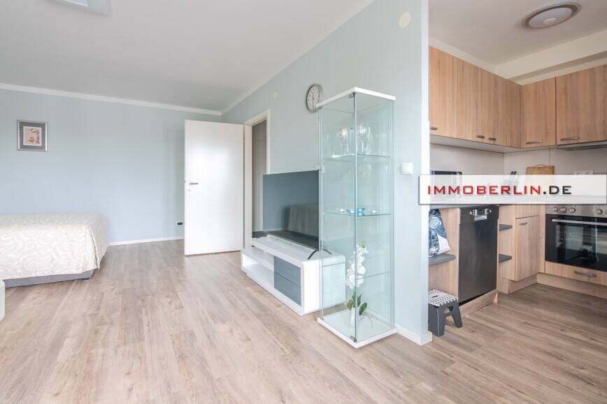 IMMOBERLIN.DE - Stimmige Wohnung mit ruhigem Südwestbalkon & Lift beim Spektesee