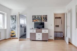 Feldmoching: Möbliertes 1-Zimmer Apartment nähe Lerchenauer See - bald frei – 80995 München – Vorschaubild 4
