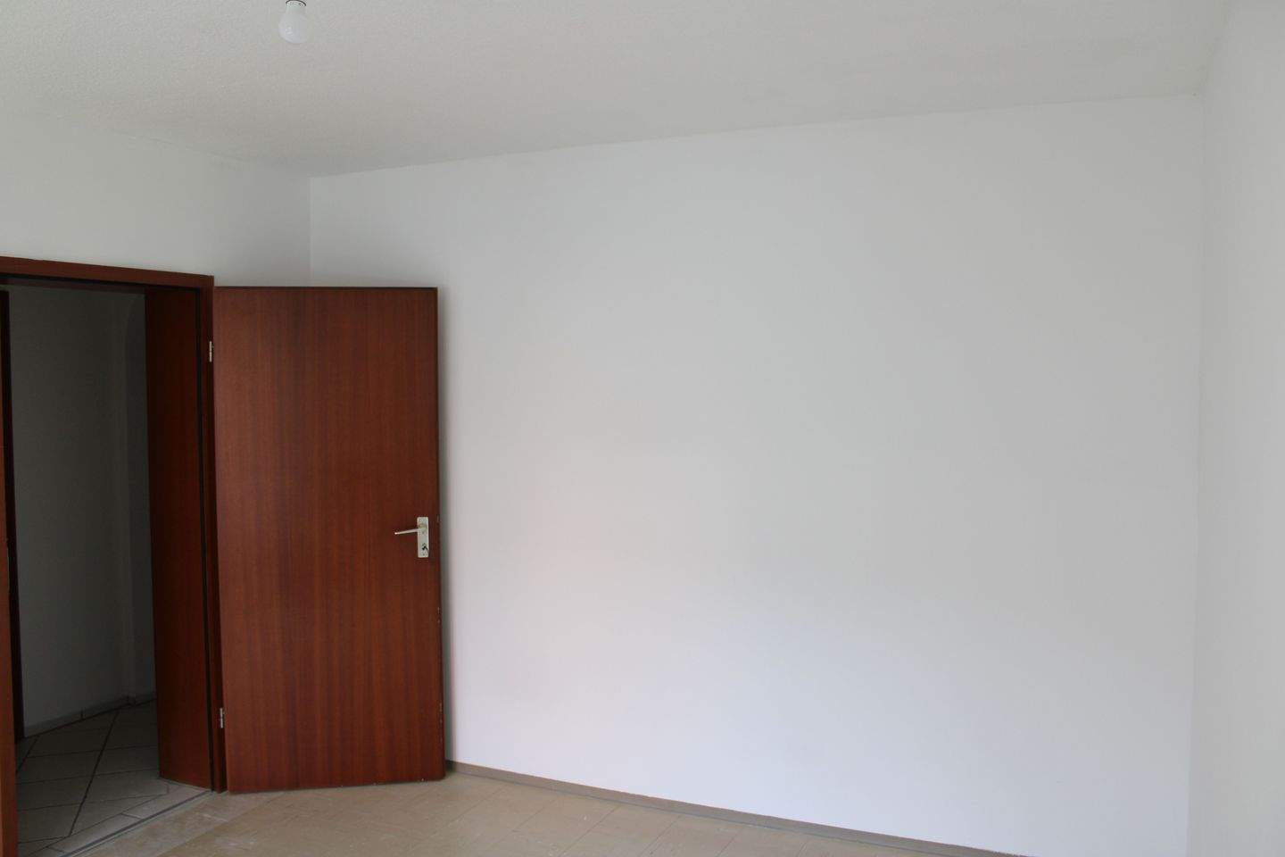 Große, helle 3 Zi. Whg. mit Balkon und Garage in Nbg. Großreuth b. Schweinau – Nürnberg – Vorschaubild 7