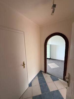 Schöne 4-Zimmer-Wohnung mit Einbauküche in Kiel – 24143 Kiel – Vorschaubild 2
