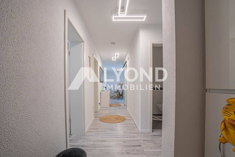 Renovierte 4,5 Zimmer Wohnung sucht Sie als neuen Eigentümer! – Pfullingen – Vorschaubild 3