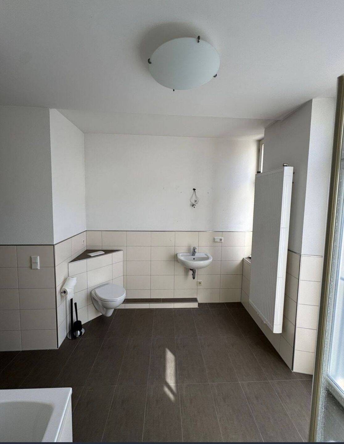 Schönes Zimmer mit eigenem Balkon in 4er WG – Würzburg – Vorschaubild 5