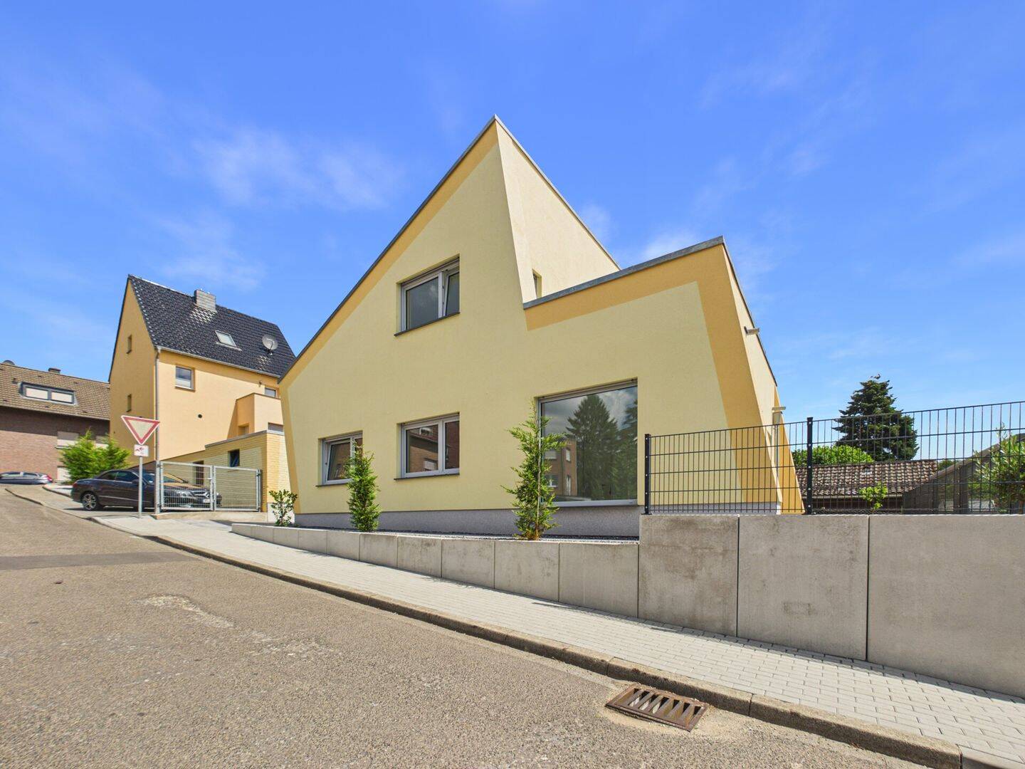 Modernes und energieeffizientes Einfamilienhaus im Erstbezug mit Dachterrasse in Gangelt!