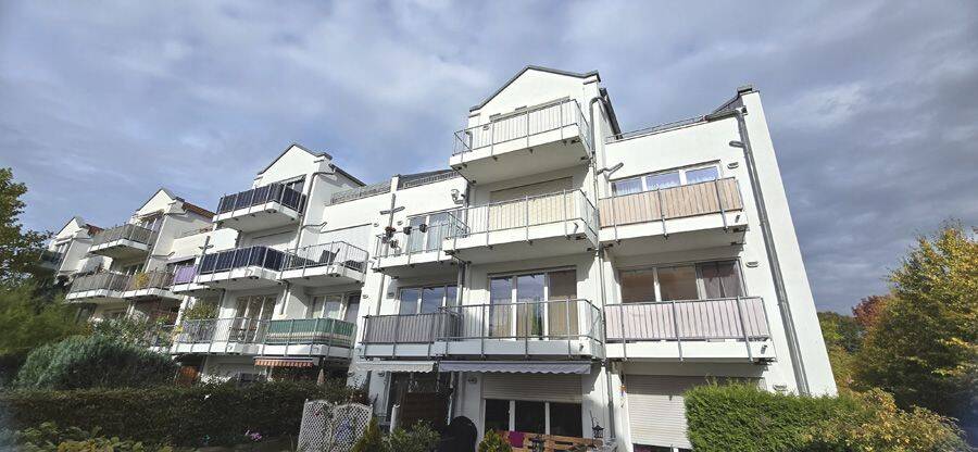 Neuer Preis ! Top Neuwertige 2 Zi. Whg. inkl. EBK +TG-Stellpl. in gepflegter Wohnlage im attraktiven Leipziger Norden !