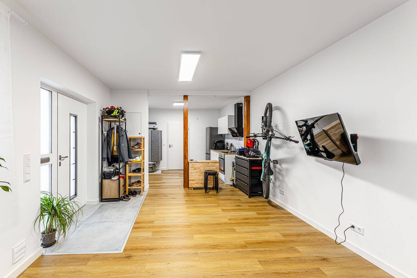 HEGERICH: Wohnen oder investieren: Sanierte 2-Zimmer-Wohnung in gefragter Nordlage Nürnbergs – Nürnberg – Bild 1 von 8