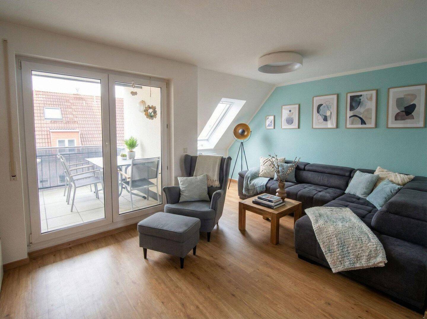Dresden-Cossebaude - provisionsfrei: Attraktive 4,5-Raum Maisonette-Wohnung mit Balkon – Dresden – Vorschaubild 4