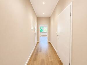 Neubau im Altbau - Kernsanierte 2-Zimmer-Wohnung mit Balkon und offenem Wohnbereich – 40476 Düsseldorf – Vorschaubild 5